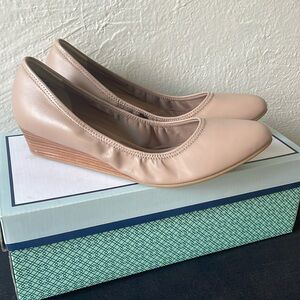 Susina Fraya-Lea Nude Wedges NWOT